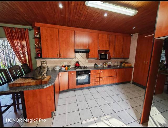 4 BEDROOM HOUSE FOR SALE IN VANDERBIJLPARK SE 2